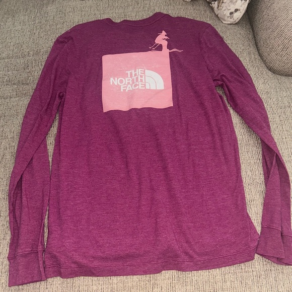 The North Face Magenta Long Sleeve Shirt - Picture 6 of 7
